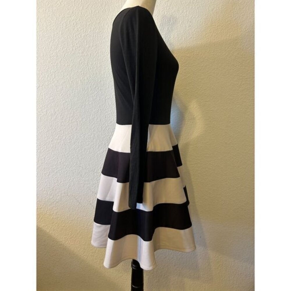 Women's City Triangles Black Long Sleeved White Strip Dress Size‎ Medium - Picture 2 of 13